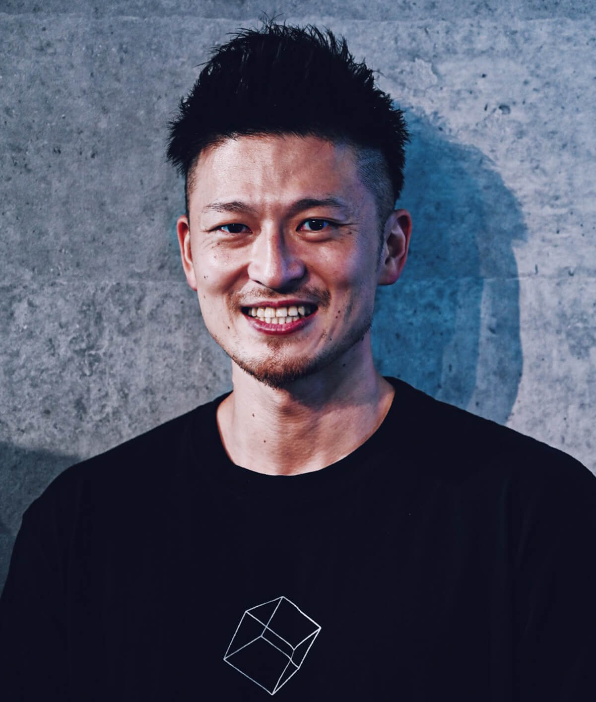 関谷 英斗